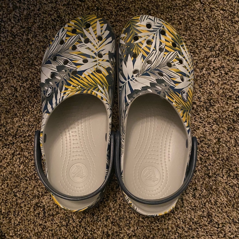 Crocs